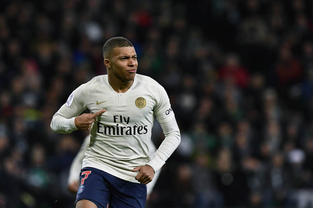 下场才36秒球队就垮了，这个中国小伙在NBA到底多重要？